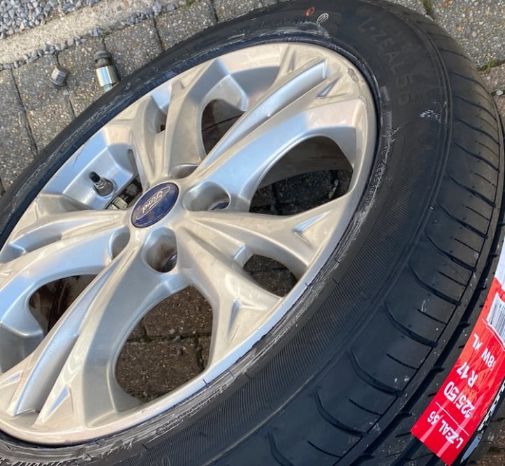 sbs tyres